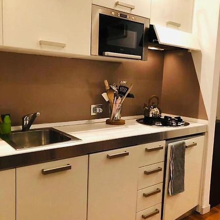 Portavenezia49 - Appartamento Milano Porta Venezia Con Jacuzzi Милан Экстерьер фото